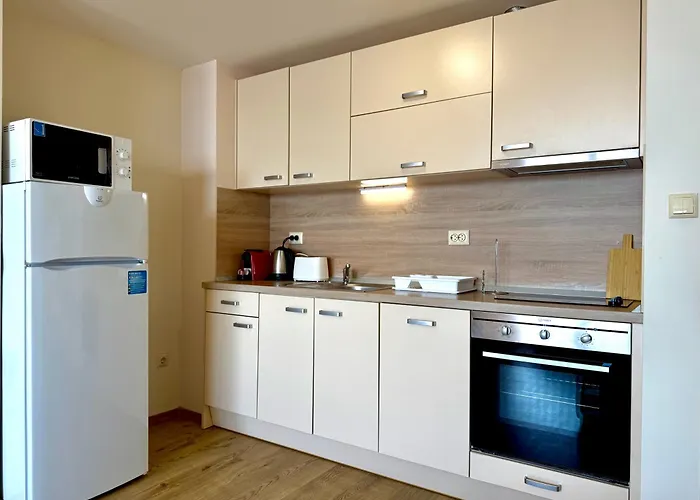 Апартамент Cosher - Gardenia Palace 9 Free Parking *