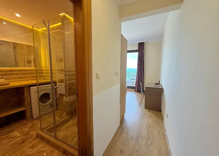 Cosher - Gardenia Palace 9 Free Parking *